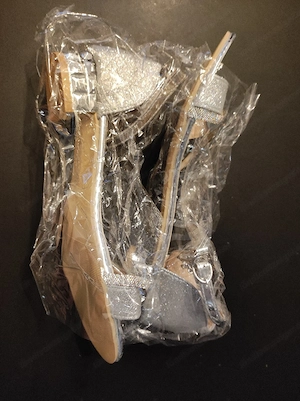 neue Sandalen Gr 40 Bild 2