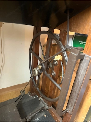 alte Nähmaschine  Bild 2