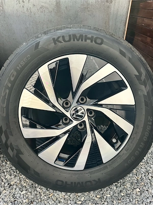 Original VW 16" Sommerkompletträder Passat B9, Neuwertig (DOT 1525) Bild 4