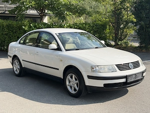 Vw Passat 1.8 Automatik TÜV NEU wenig Km Bild 2