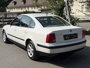 Vw Passat 1.8 Automatik TÜV NEU wenig Km Bild 4