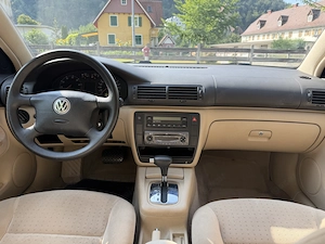 Vw Passat 1.8 Automatik TÜV NEU wenig Km Bild 5