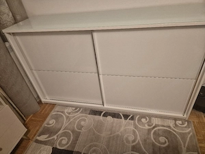 Kleiderschrank, Spiegel, Sideboard Bild 2