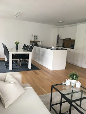 Moderne 3-Zimmer-Wohnung mit großem Balkon Bild 2