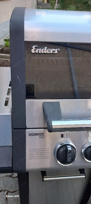 Enders Monroe Pro Gasgrill mit Seitenkocher   Top Zustand Bild 5