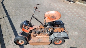 Rasenmäher Traktor Oldtimer Bild 5