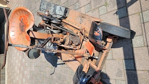 Rasenmäher Traktor Oldtimer Bild 6