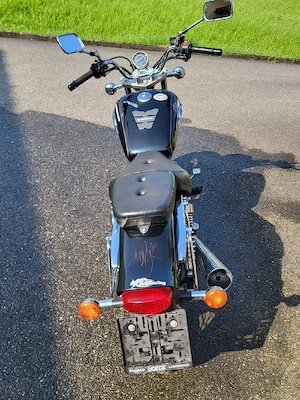 Suzuki GZ 250 Marauder Bild 3