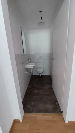 Gisingen, topmoderne 3-Zimmer  Terrassenwohnung Bild 4