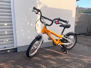 Woom 2 Kinderfahrrad orange mit Schutzblech & Ständer Bild 4