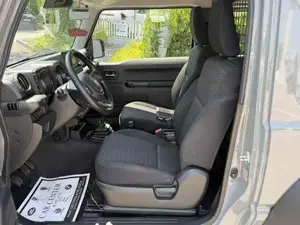 Suzuki Jimny Bild 9