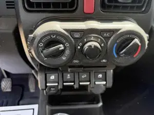 Suzuki Jimny Bild 8