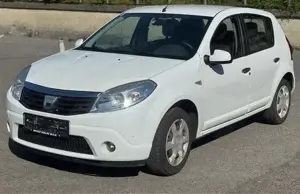 Dacia Sandero 1.2 TÜV 08 26 Bild 3