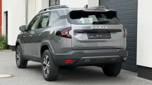 Dacia Bigster Expression 1,8 Hybrid 155 Navi Winter Plus 116 ... Bild 4