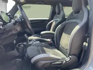 MINI Cooper S JCW Trim // Rückfahrkamera // Lenkradheizung Bild 10