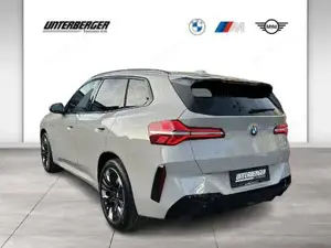 BMW X3 30e xDrive *1,99% Fixzinsaktion Leasing // M Sportpaket // LED // RFK Bild 5