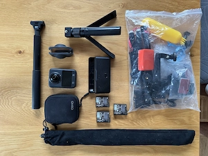 DJI Osmo 360 Adventure Combo + Zubehör
