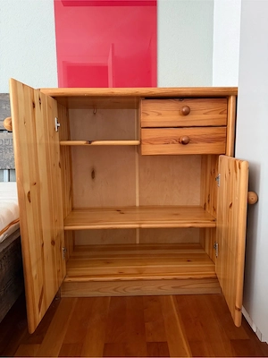 Kommode aus Kiefer (Massivholz) Bild 4