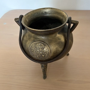 Heraldischer Grapen aus Bronze Bild 3