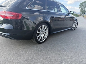 AUDI A4 Avant 2,0 TDI quattro Sport DPF Sport Bild 3