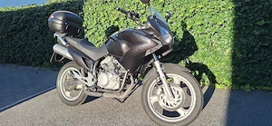 Honda Varadero 125 Bild 2