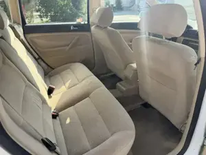 Vw Passat 1.8 Automatik TÜV NEU wenig Km Bild 5
