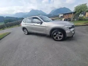 Verkaufe  Auto  Typ  BMW X1    Allrad  wenig ca 150 000Km   Bild 3