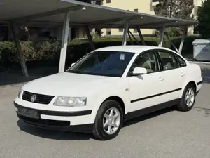 Vw Passat 1.8 Automatik TÜV NEU wenig Km