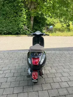 Verkaufe meine sehr zuverlässige und heißgeliebte Vespa Primavera Bild 6