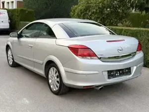 Opel Astra Bild 8