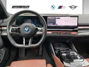 BMW 550e xDrive M Sportpaket Pro // elektr. Anhängerkupplung // aktive Sitzbelüftung vorn // HiFi Bild 7