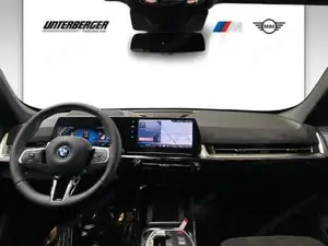 BMW iX1 eDrive20 U11 HB0 M Sportpaket Head-Up DAB Bild 7
