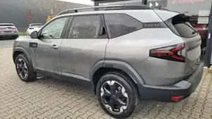 Dacia Bigster Extreme Hybrid 155*LED*NAVI*SHZ*360*PANO 115 kW... Bild 6