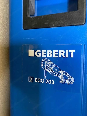 Geberit Eco 203 Pressgerät Bild 2