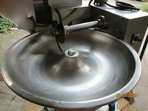 MADO MTK 561 Kutter Fleischkutter CUTTER Tischkutter 20 Liter  Bild 2