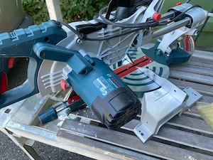 Verkaufe Profi Bosch Kapp und Gehrungsfräse in neuwertigen Zustand Bild 3