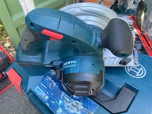 Verkaufe Bosch Akku Handkreissäge ProfessionalGKS18V-li Bild 3
