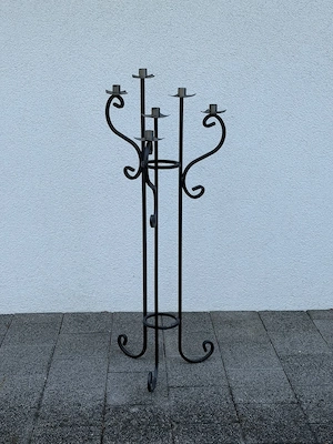 Schmiedeeiserner Kerstenständer Bild 2
