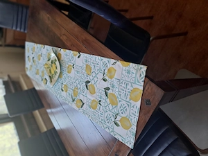 Schöner Esszimmertisch Bild 4