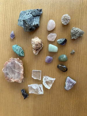 Große Edelstein- und Mineraliensammlung zu verkaufen
