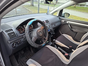 Volkswagen Touran Bild 3