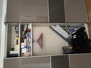 Kleiderschrank  Bild 3