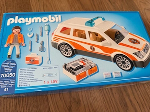 Playmobil Notarztwagen Bild 2