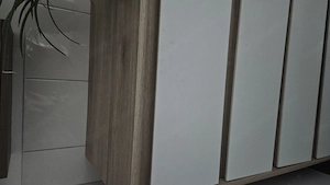 Verschiedene Kästen Hänge und Stand Bild 3