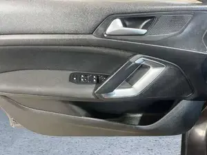 Peugeot 308 Bild 12