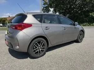 Toyota Auris Bild 2