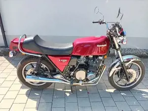 Kawasaki Z1000 ST  Bild 2