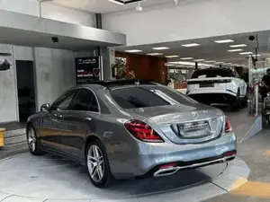 Mercedes-Benz S 400 Bild 7