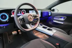 Mercedes-Benz CLA 350 4MATIC mit EQ Technologie WPumpe LED Bild 6