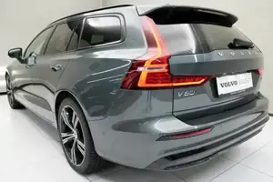 Volvo V60 Ultra, B4 Mild Hybrid, Benzin, Dark W-Paket Bild 12